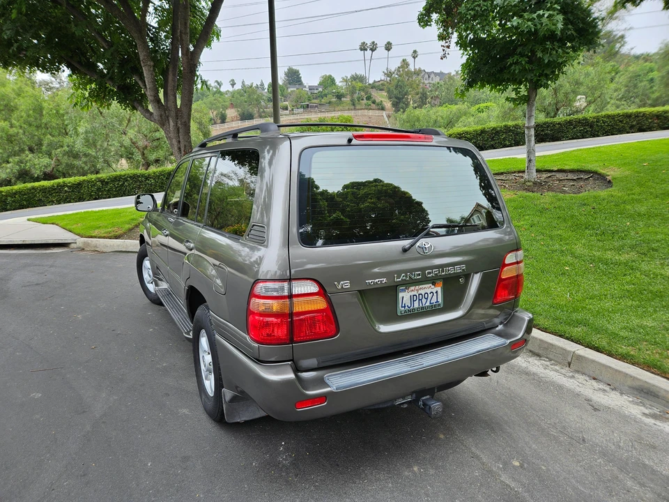 2000 Toyota J100 Land Cruiser - Image 12 of 31
