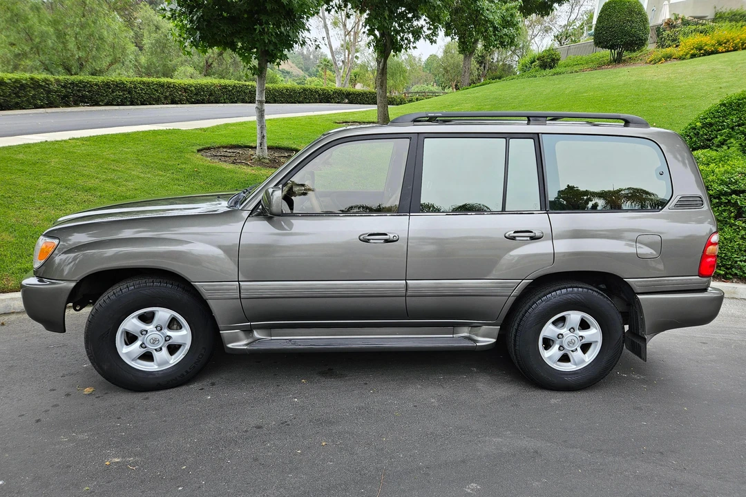 2000 Toyota J100 Land Cruiser - Image 3 of 31