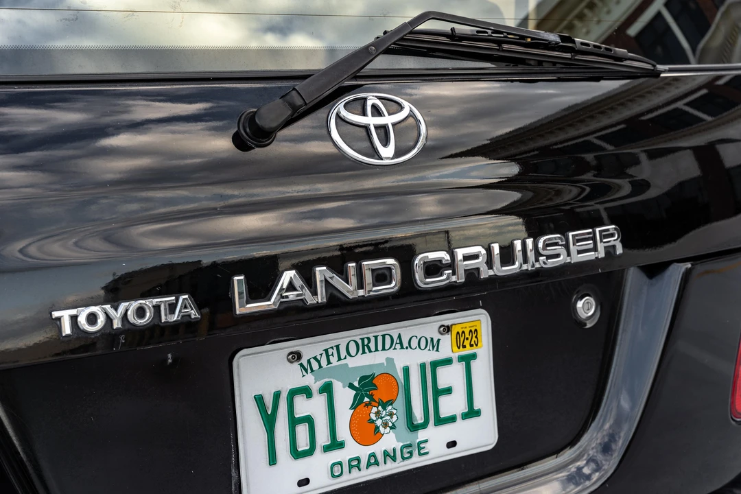 2000 Toyota J100 Land Cruiser - Image 10 of 31