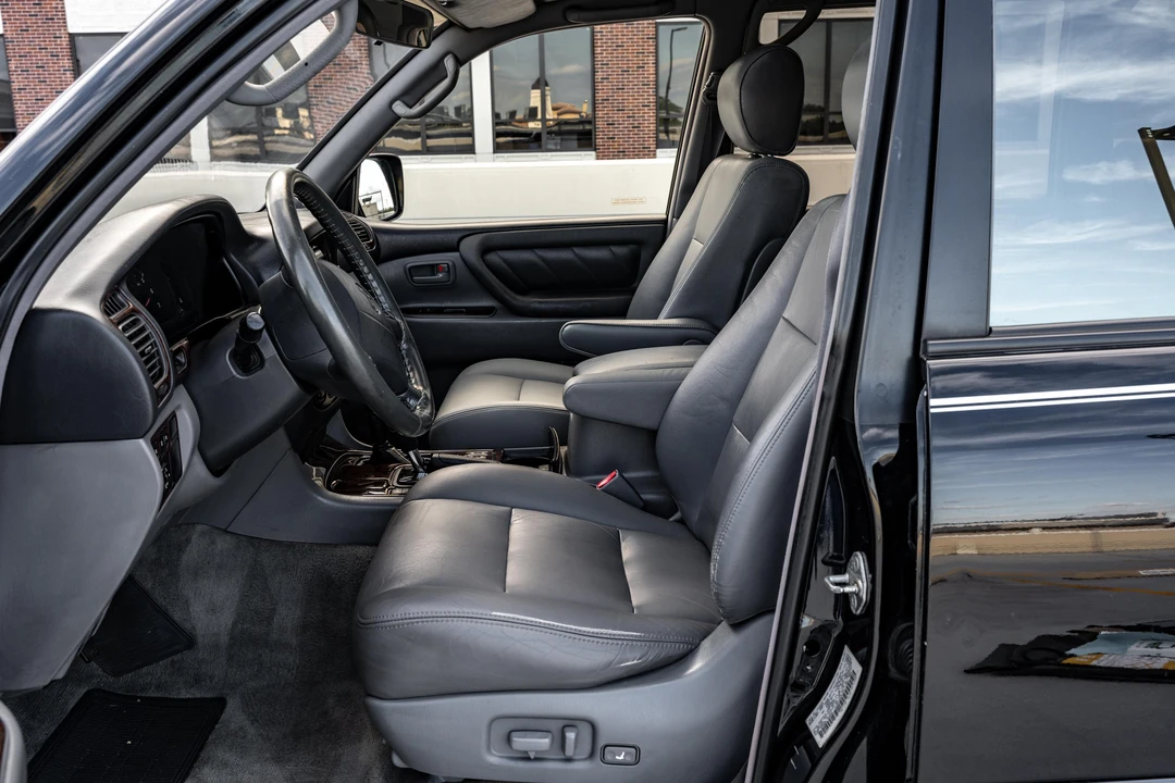2000 Toyota J100 Land Cruiser - Image 16 of 31