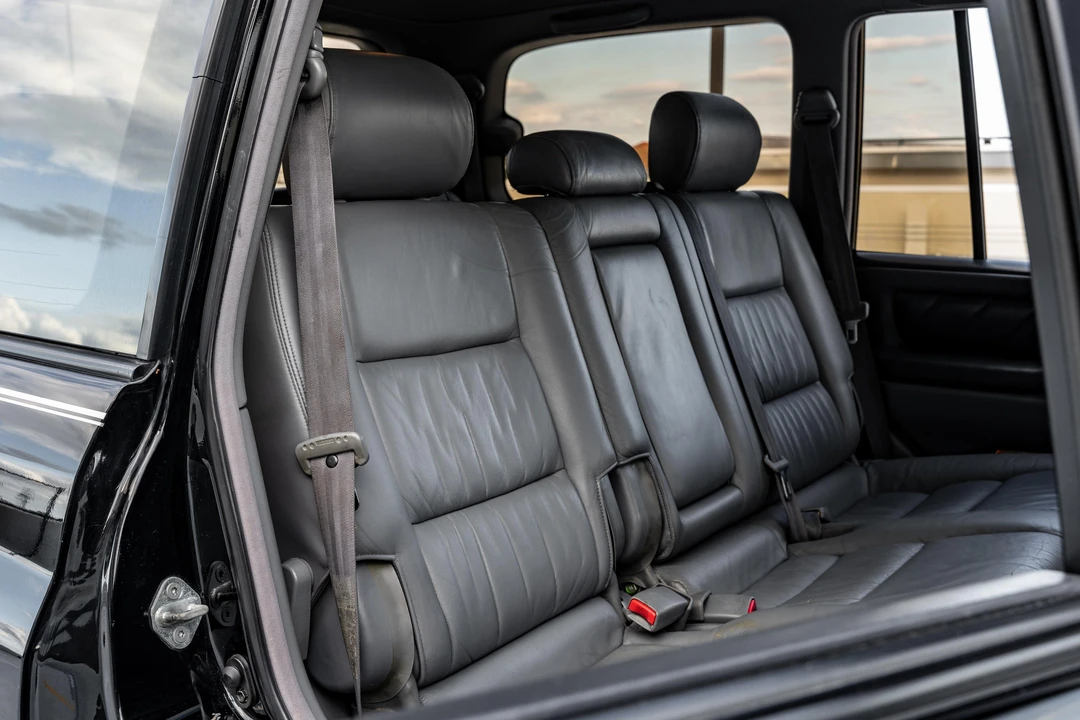 2000 Toyota J100 Land Cruiser - Image 17 of 31