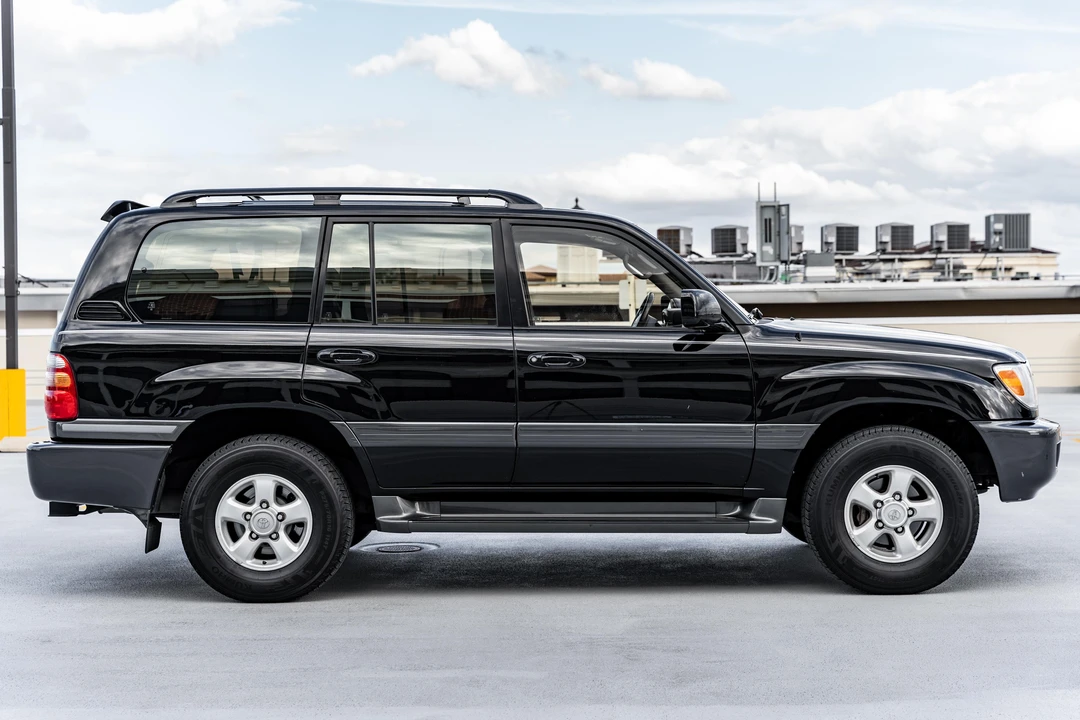 2000 Toyota J100 Land Cruiser - Image 8 of 31