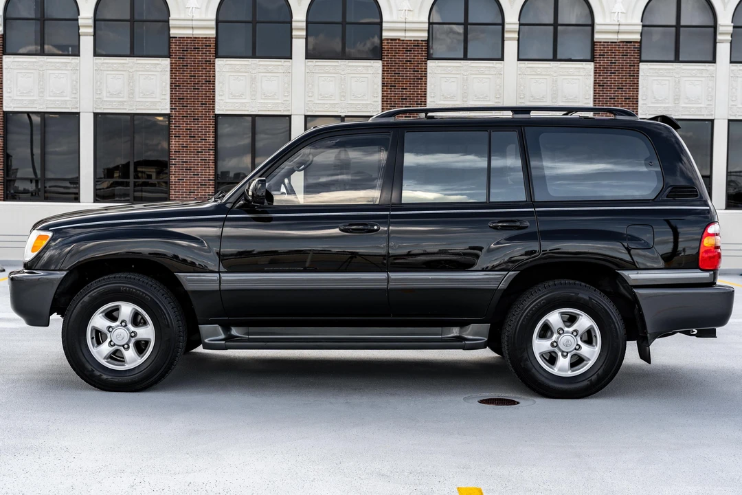 2000 Toyota J100 Land Cruiser - Image 3 of 31