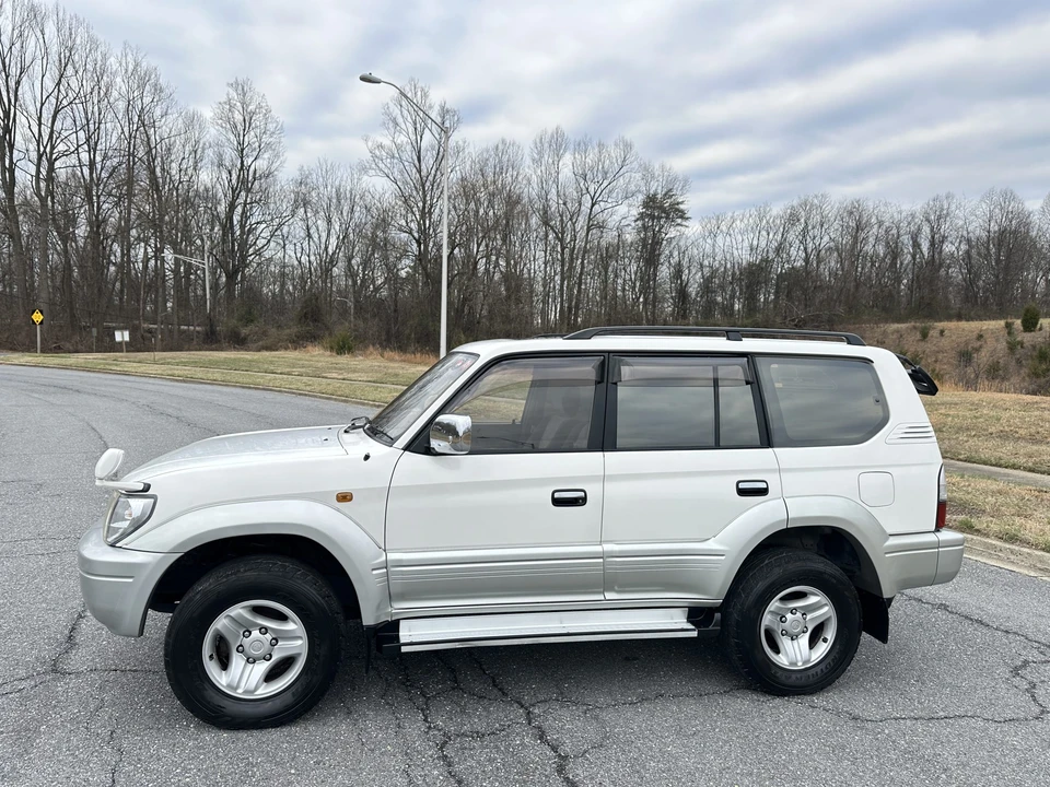 2000 Toyota J90 Land Cruiser Prado - Image 2 of 31