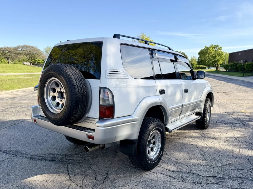 2000 Toyota J90 Land Cruiser Prado - Image 9 of 31