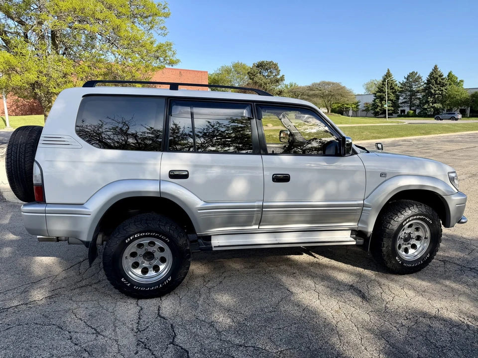 2000 Toyota J90 Land Cruiser Prado - Image 11 of 31
