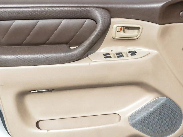 2000 Toyota J100 Land Cruiser - Image 28 of 31