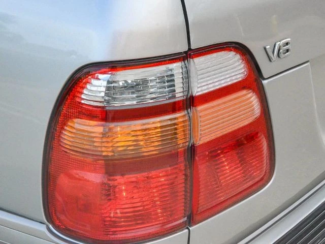 2000 Toyota J100 Land Cruiser - Image 10 of 31
