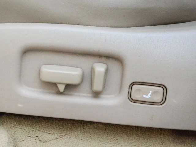 2000 Toyota J100 Land Cruiser - Image 29 of 31