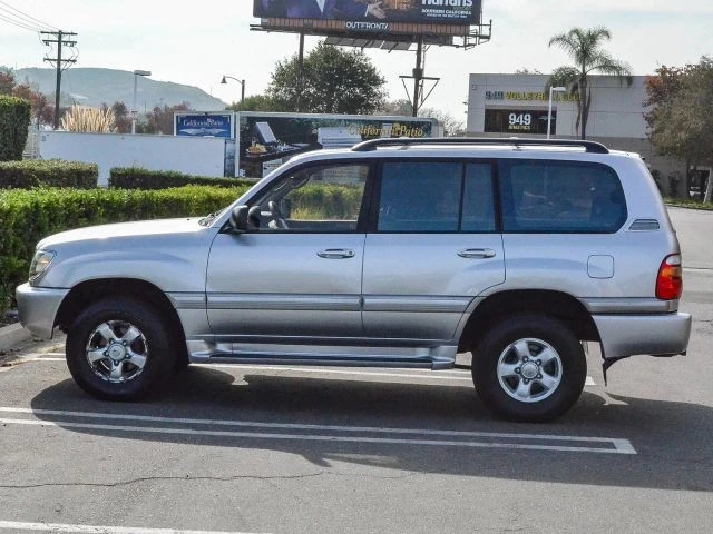 2000 Toyota J100 Land Cruiser - Image 8 of 31