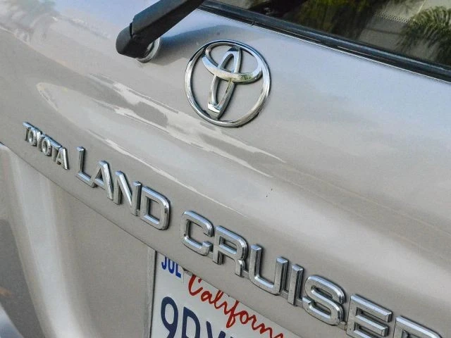 2000 Toyota J100 Land Cruiser - Image 11 of 31