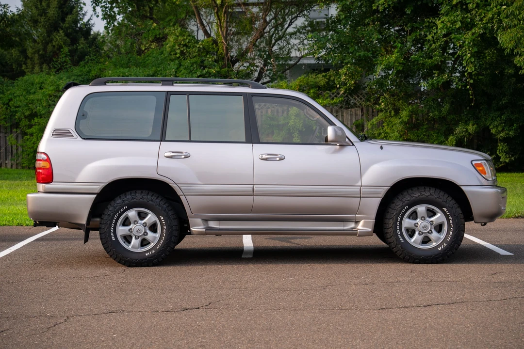 2000 Toyota J100 Land Cruiser - Image 11 of 31