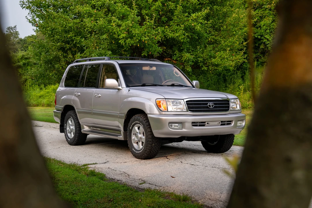 2000 Toyota J100 Land Cruiser - Image 9 of 31