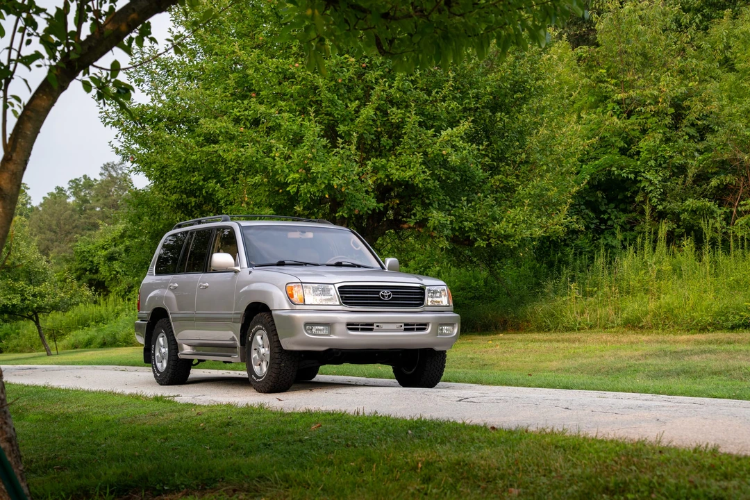 2000 Toyota J100 Land Cruiser - Image 8 of 31