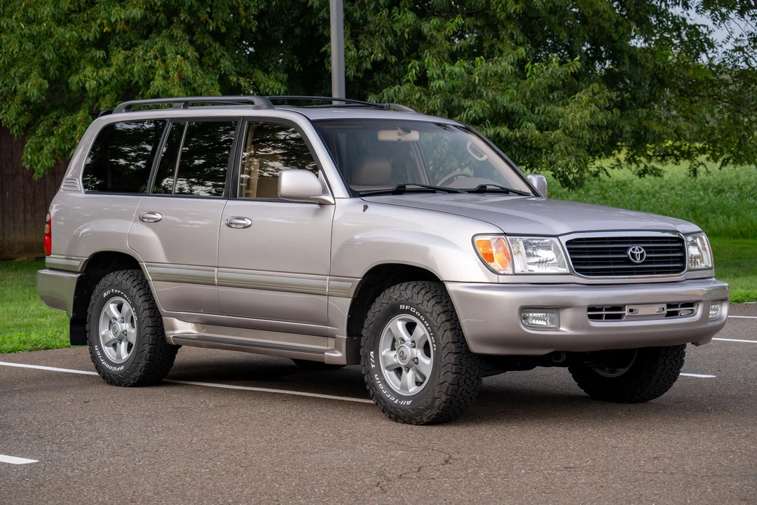 2000 Toyota J100 Land Cruiser - Image 10 of 31