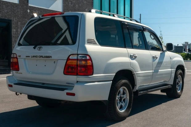 2000 Toyota J100 Land Cruiser - Image 2 of 7