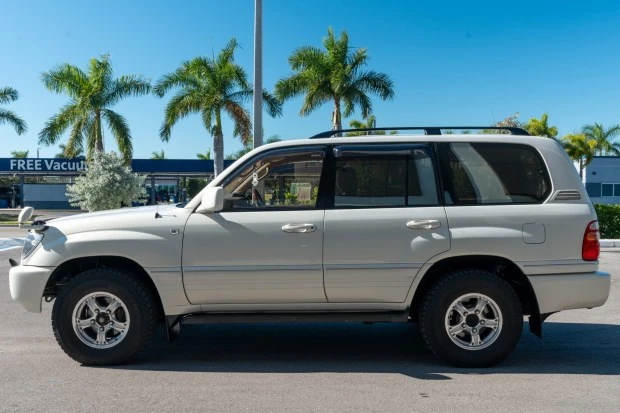 2000 Toyota J100 Land Cruiser - Image 3 of 7