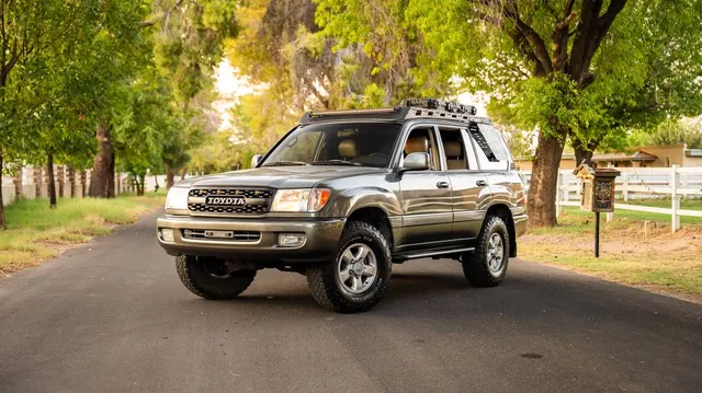 2000 Toyota Land Cruiser Sport Utility