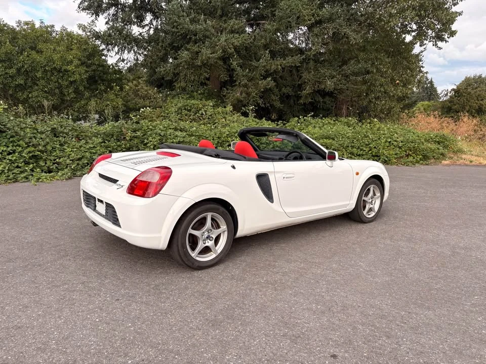 2000 Toyota MR2 Spyder/MR-S - Image 5 of 9