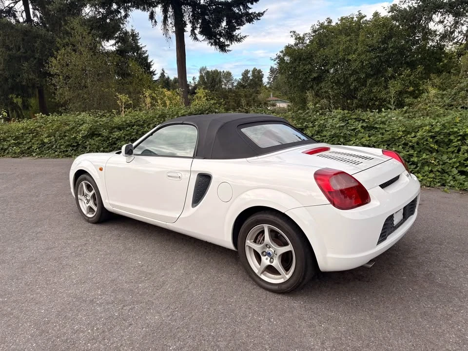 2000 Toyota MR2 Spyder/MR-S - Image 8 of 9