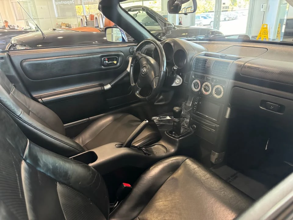 2000 Toyota MR2 Spyder/MR-S - Image 9 of 10