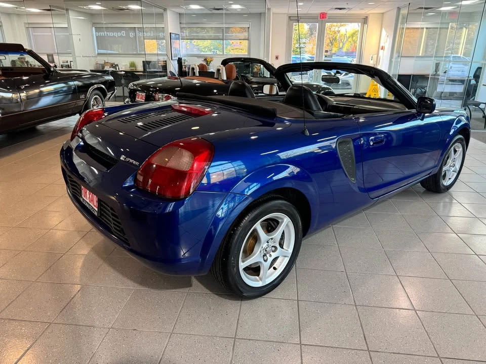 2000 Toyota MR2 Spyder/MR-S - Image 4 of 10
