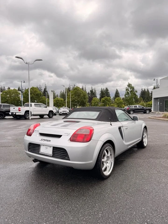 2000 Toyota MR2 Spyder/MR-S - Image 2 of 10