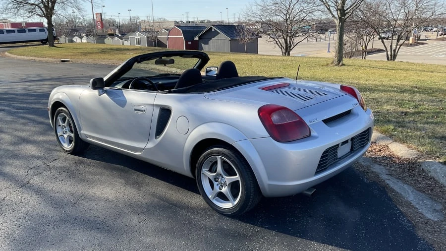 2000 Toyota MR2 Spyder/MR-S - Image 5 of 11