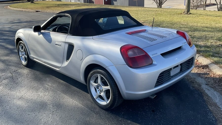 2000 Toyota MR2 Spyder/MR-S - Image 3 of 11