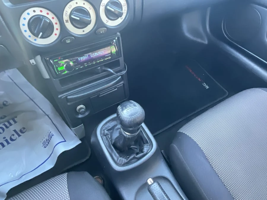 2000 Toyota MR2 Spyder/MR-S - Image 11 of 11