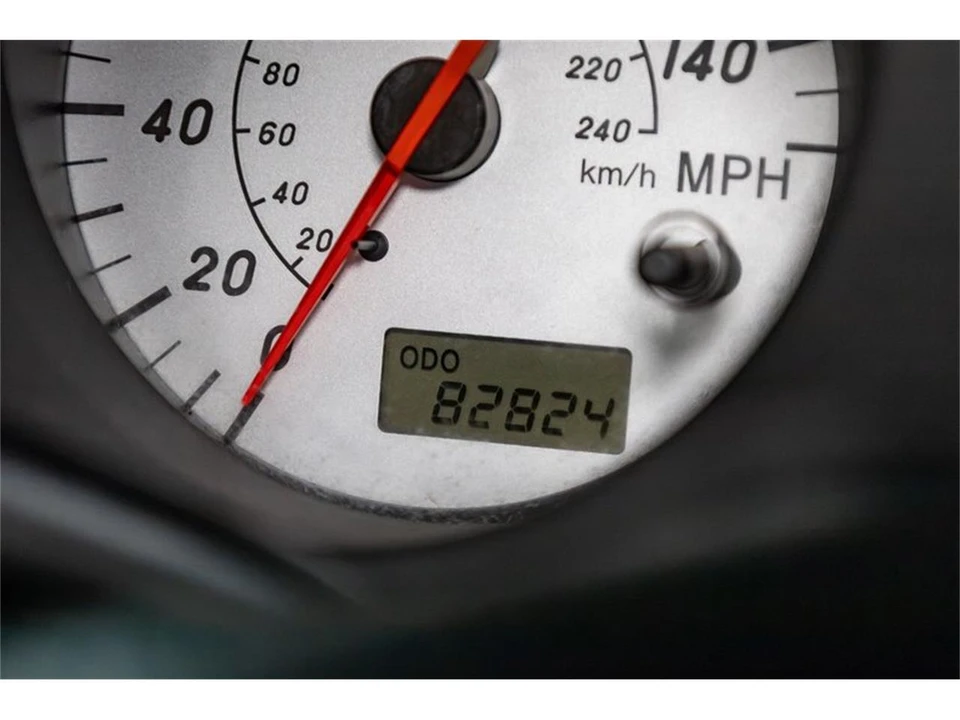 2000 Toyota MR2 Spyder/MR-S - Image 12 of 31
