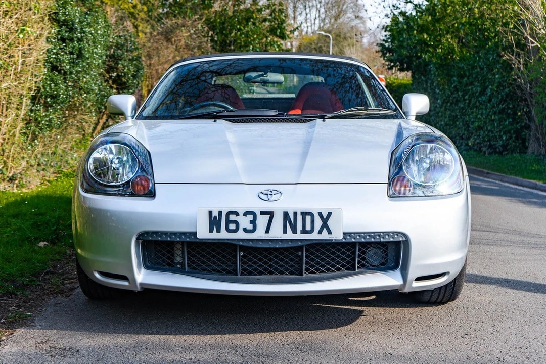 2000 Toyota MR2 Spyder/MR-S - Image 21 of 30