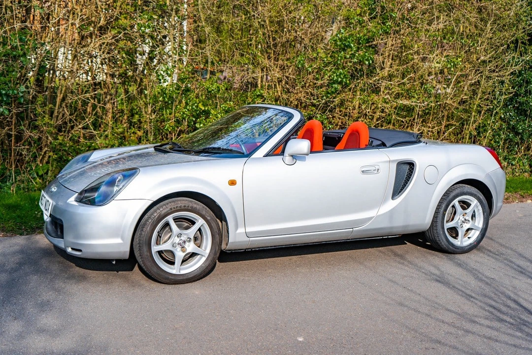 2000 Toyota MR2 Spyder/MR-S - Image 4 of 30
