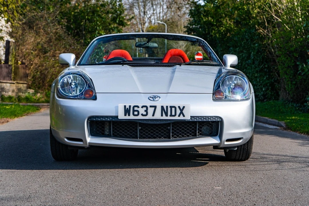 2000 Toyota MR2 Spyder/MR-S - Image 8 of 30