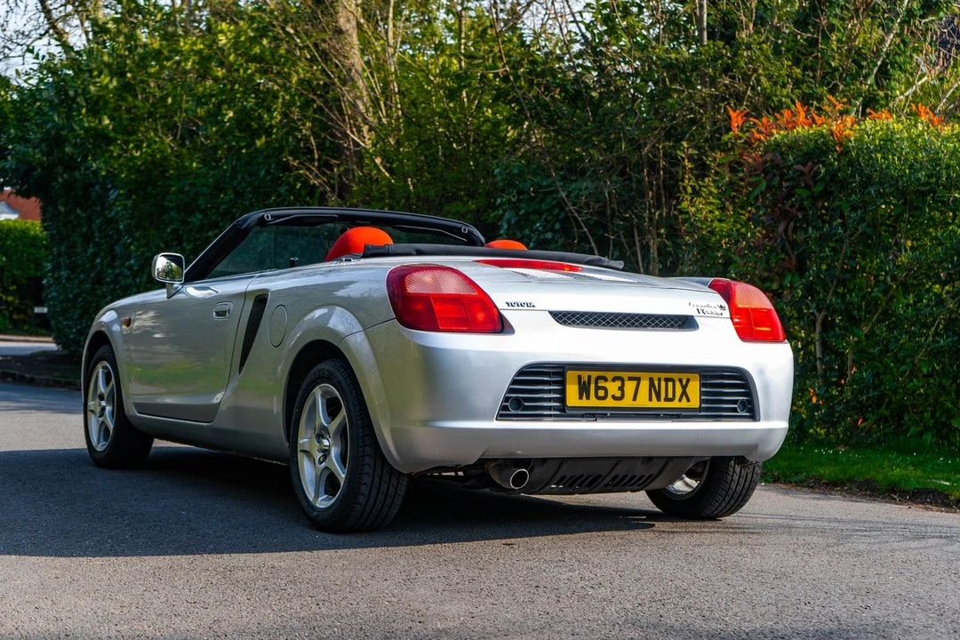 2000 Toyota MR2 Spyder/MR-S - Image 22 of 30