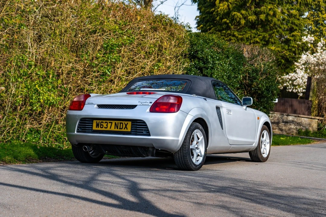 2000 Toyota MR2 Spyder/MR-S - Image 23 of 30