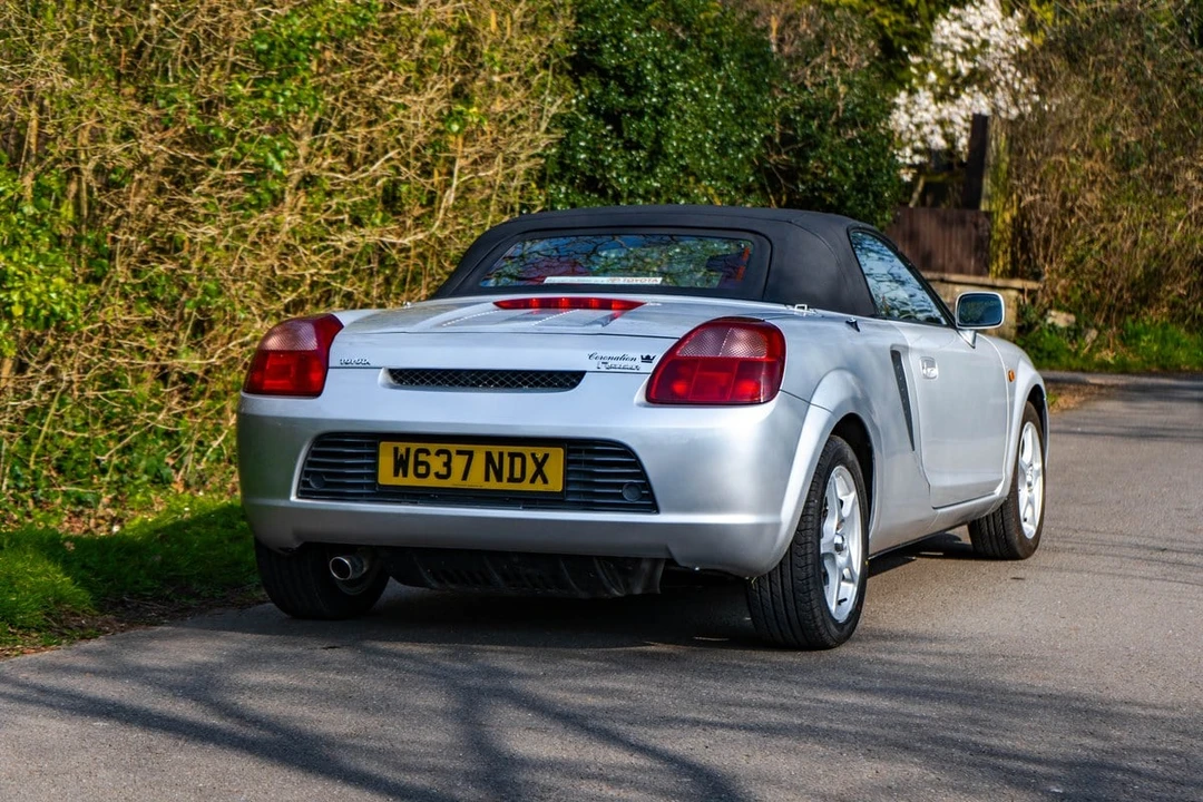 2000 Toyota MR2 Spyder/MR-S - Image 24 of 30