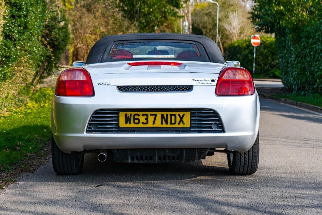 2000 Toyota MR2 Spyder/MR-S - Image 25 of 30