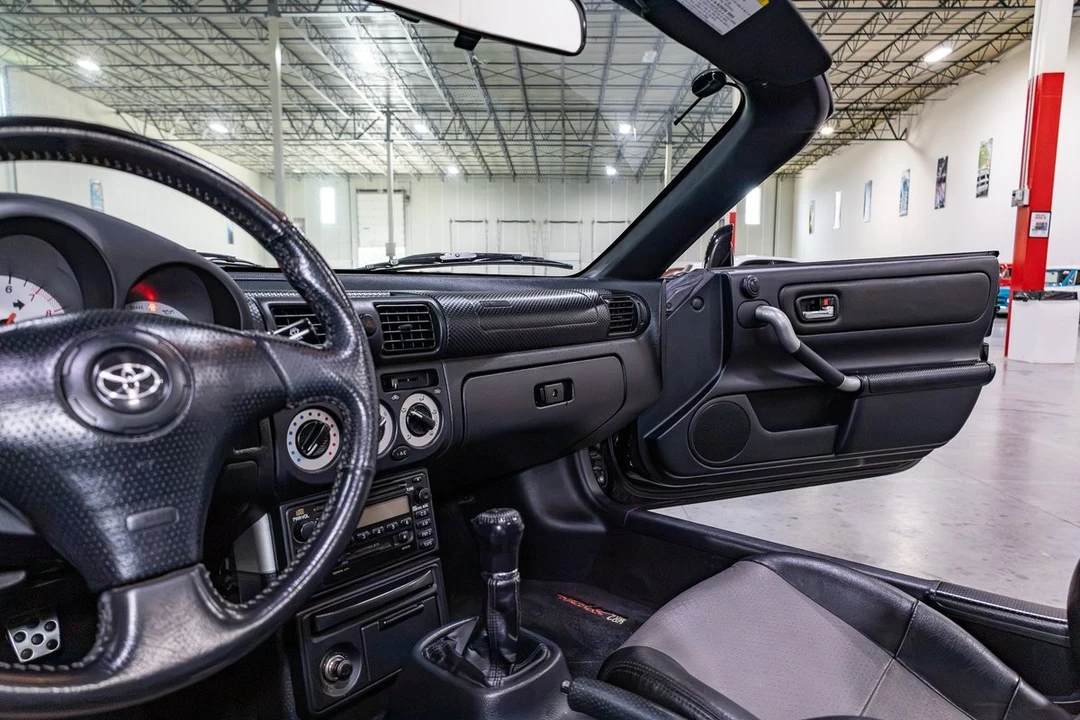 2000 Toyota MR2 Spyder/MR-S - Image 13 of 31