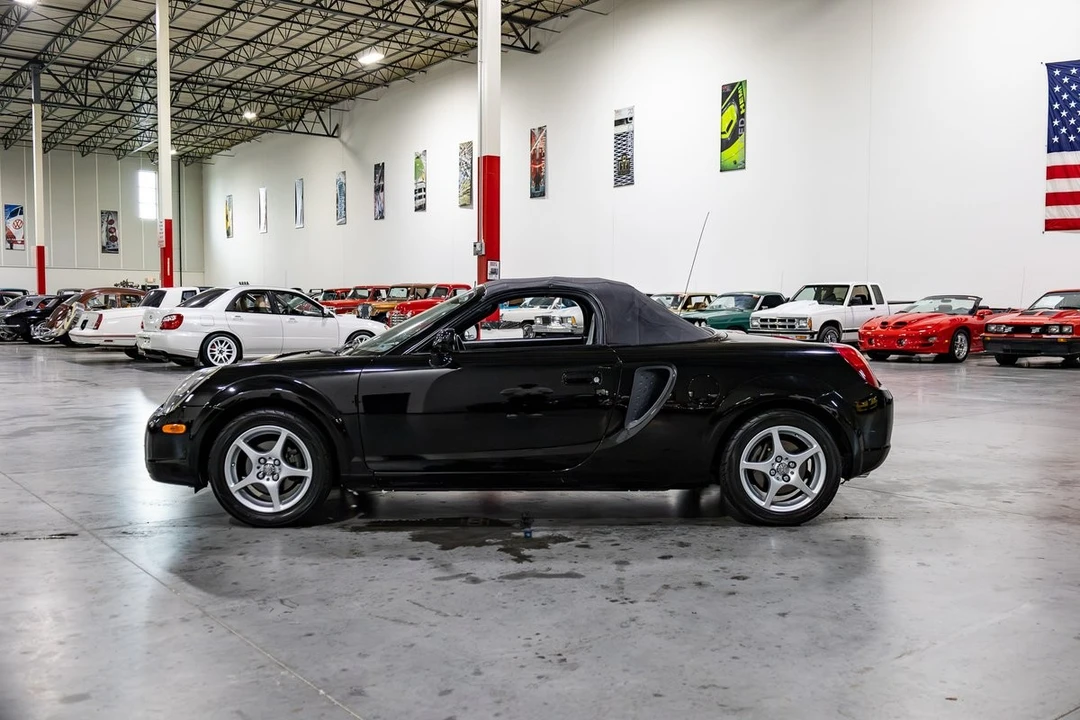 2000 Toyota MR2 Spyder/MR-S - Image 19 of 31