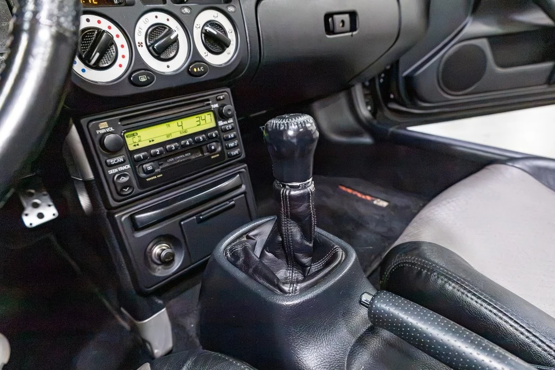 2000 Toyota MR2 Spyder/MR-S - Image 14 of 31