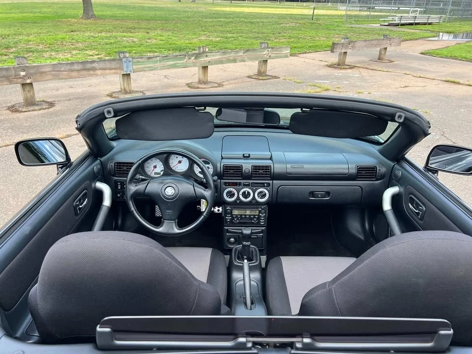 2000 Toyota MR2 Spyder/MR-S - Image 17 of 20