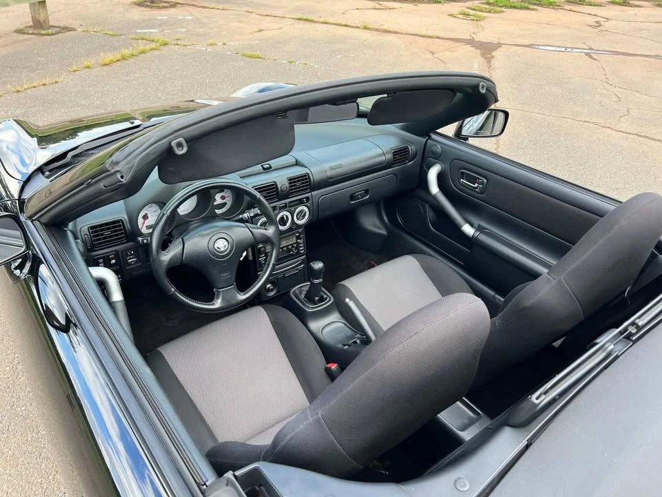 2000 Toyota MR2 Spyder/MR-S - Image 18 of 20