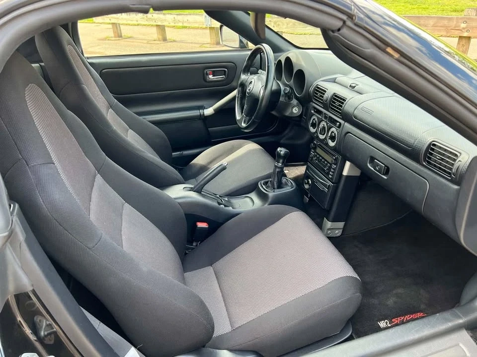 2000 Toyota MR2 Spyder/MR-S - Image 15 of 20