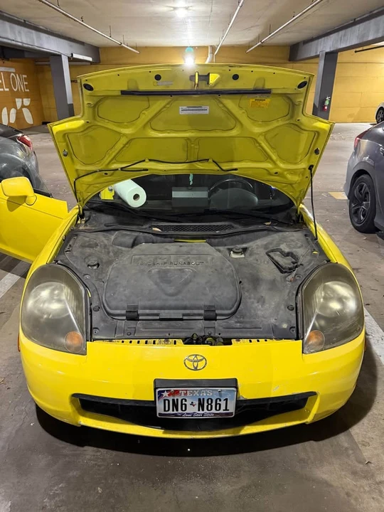 2000 Toyota MR2 Spyder/MR-S - Image 6 of 10