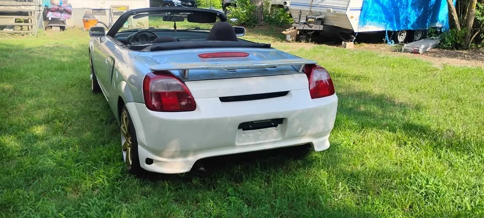 2000 Toyota MR2 Spyder/MR-S - Image 2 of 8