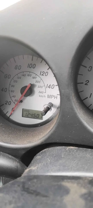 2000 Toyota MR2 Spyder/MR-S - Image 8 of 8