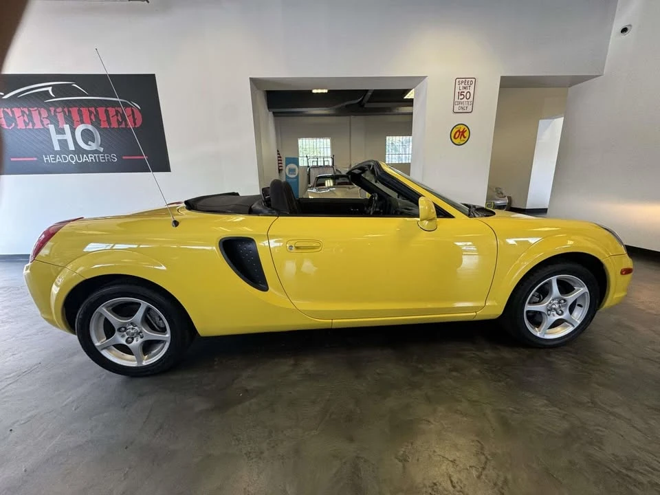 2000 Toyota MR2 Spyder/MR-S - Image 4 of 17