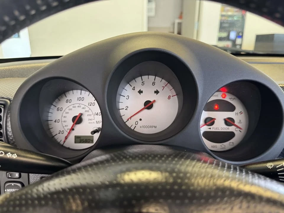 2000 Toyota MR2 Spyder/MR-S - Image 14 of 17