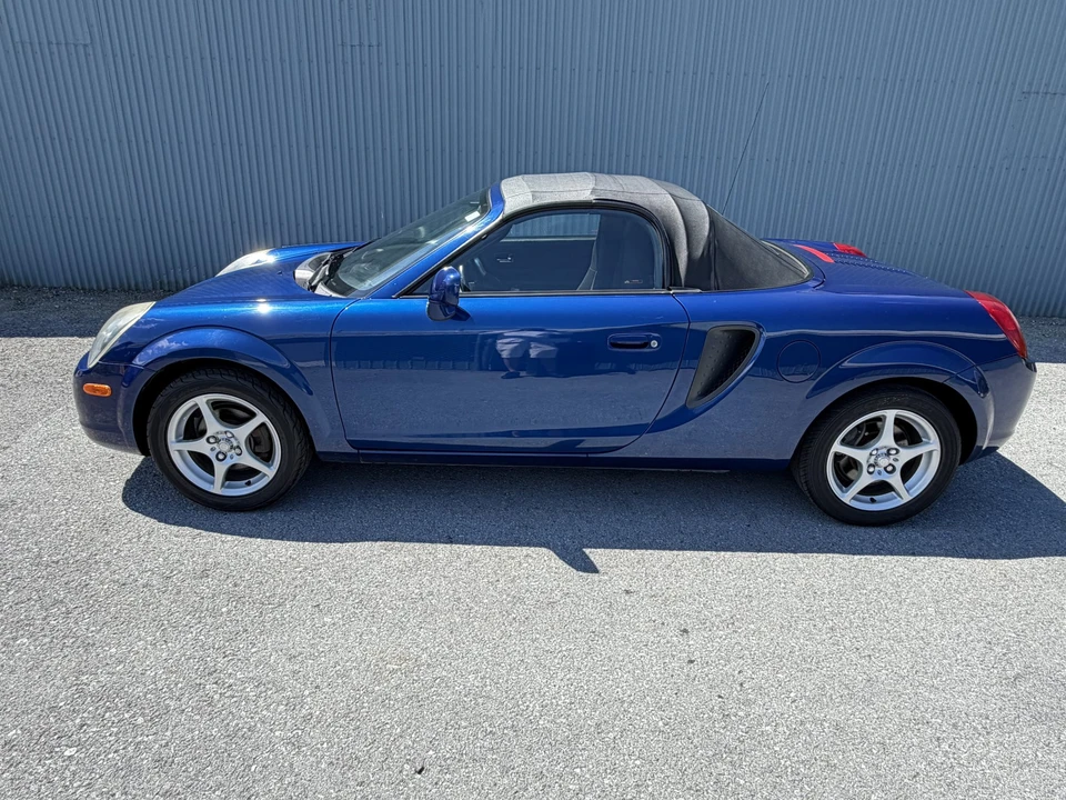 2000 Toyota MR2 Spyder/MR-S - Image 24 of 31